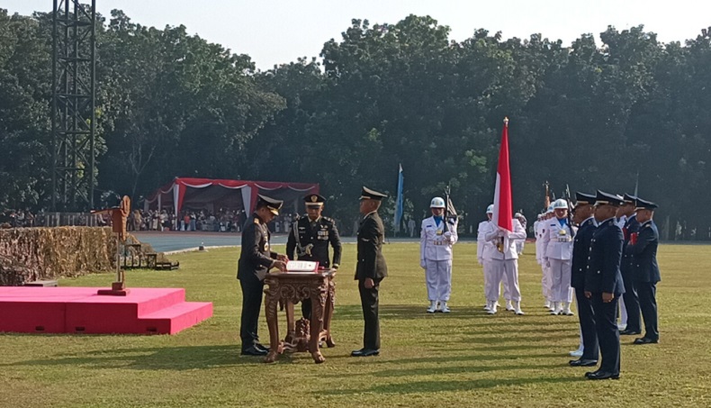 Panglima TNI Agus Subiyanto Lantik 350 Perwira Karier 