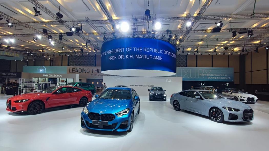 BMW Pecahkan Rekor Bukukan SPK 1.166 Unit di GIIAS 2024