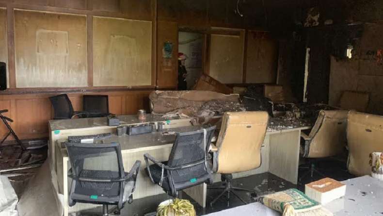 Gedung Politeknik Negeri Padang Terbakar, Api Berasal dari Lantai 2