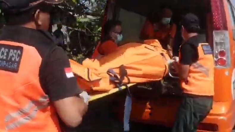 Pemotor Tewas Tabrak Besi yang Diangkut Kendaraan Lain di Jalan Ayani Utara Denpasar