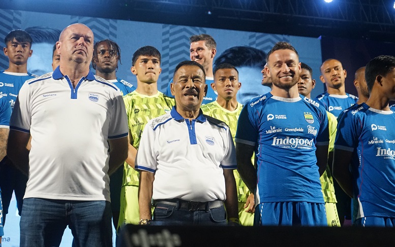 Penampakan Jersey Baru Persib untuk Musim 2024-2025, Segini Harganya