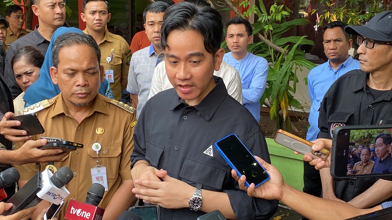 Gibran Tanggapi Jokowi Minta Maaf: Itu Hal Biasa