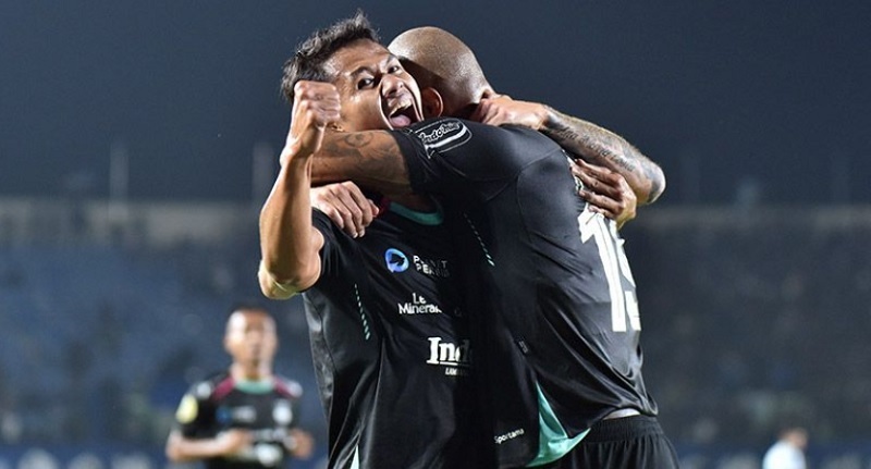 Link Live Streaming Dewa United Vs Persib di Liga 1 Malam Ini