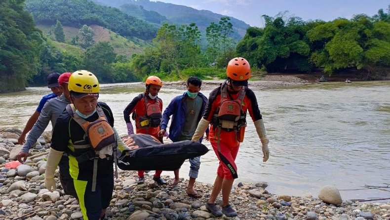 Pendulang Emas di Dairi Hanyut di Sungai Lau Renun, Ditemukan Tewas