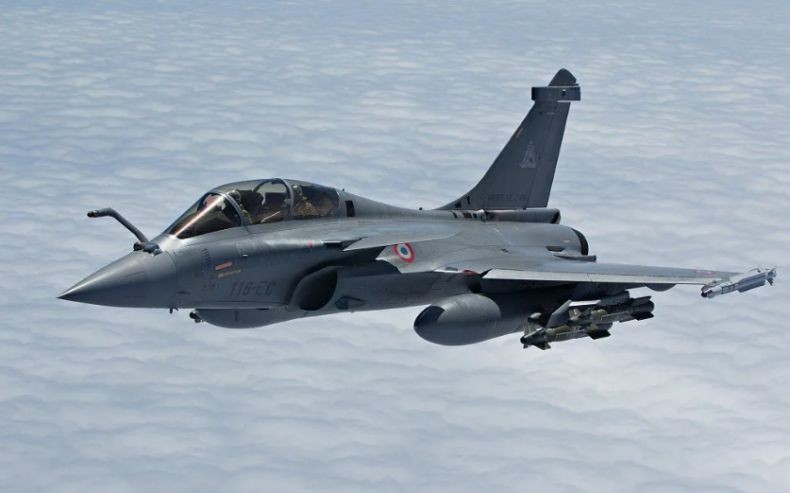 2 Jet Tempur Rafale AU Prancis Tabrakan di Udara, 2 Pilot Ditemukan Tewas