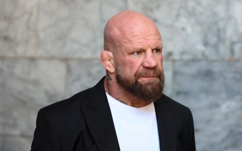 Kisah Mantan Petarung MMA Jeff Manson Masuk Islam setelah Lihat Teman-temannya Salat