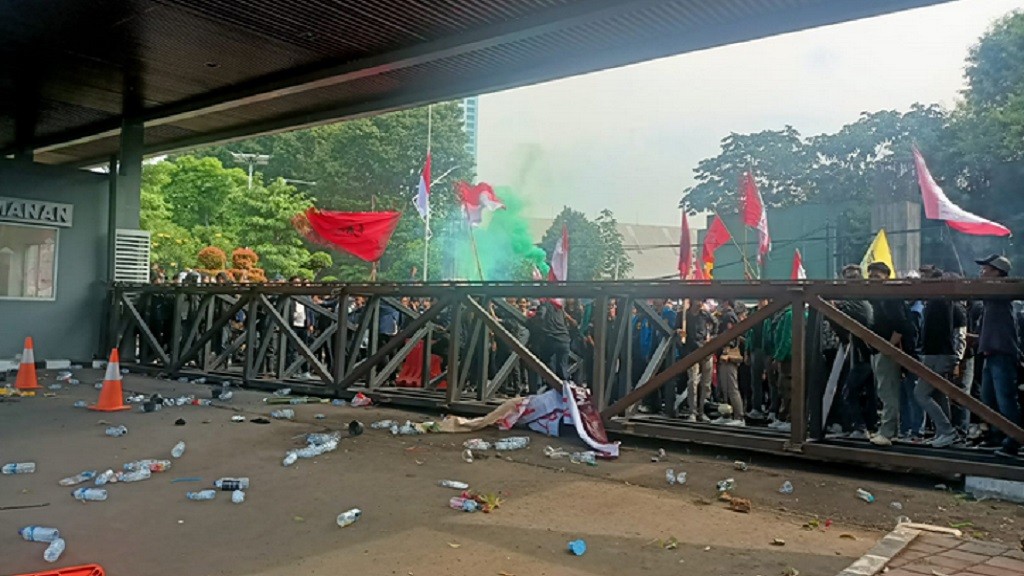 Link CCTV Pantau Demo Depan DPR, Kawal Kondisi Terkini Aksi