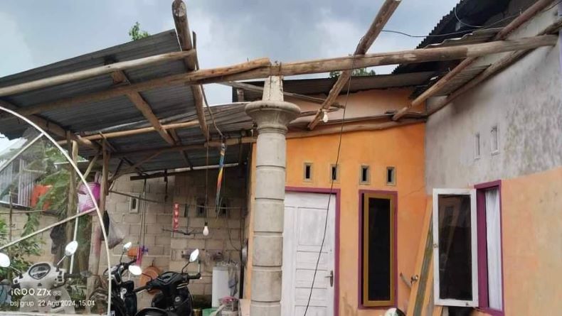Bangka Barat Diterjang Puting Beliung, 12 Rumah di Rusak
