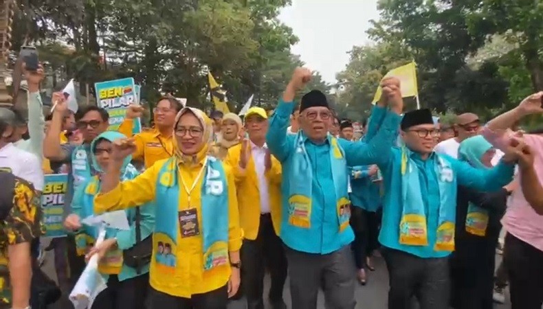Paslon Petahana Benyamin Davnie-Pilar Saga Daftar ke KPU Tangsel