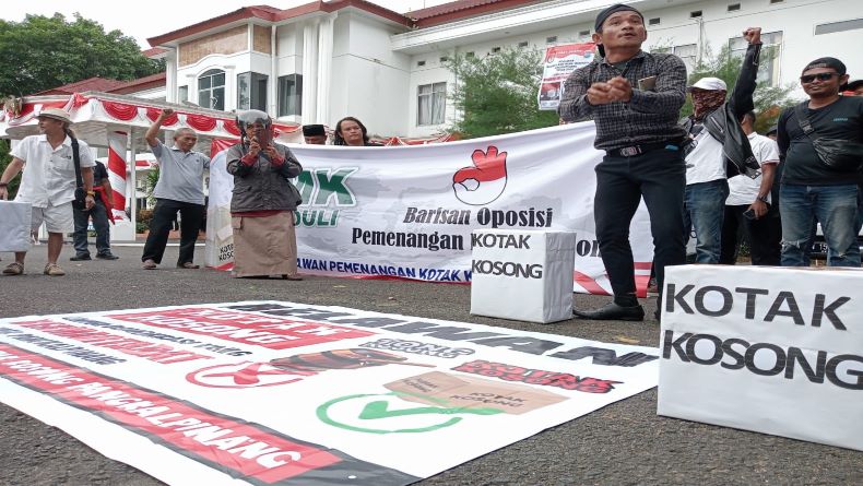 Warga Pangkalpinang Daftarkan Kotak Kosong ke KPU, Protes Monopoli Politik