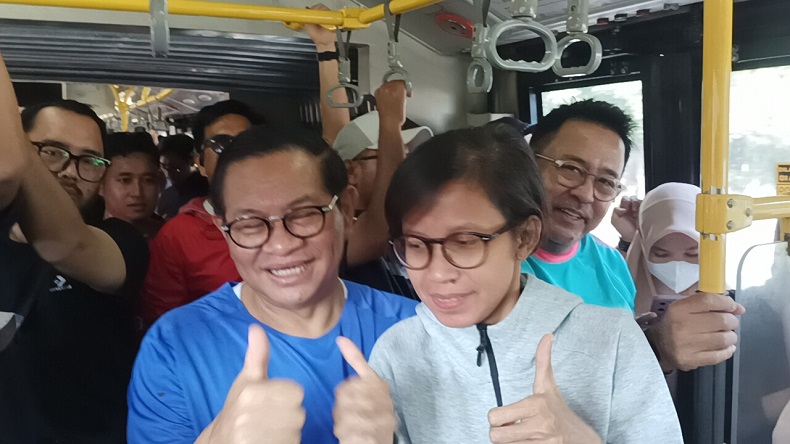 Pramono-Rano Datangi CFD, Naik Transjakarta dari Senayan ke Bundaran HI