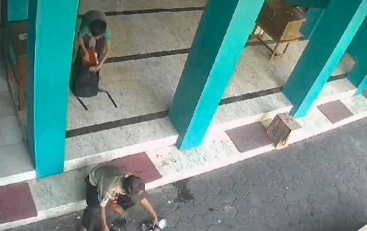 3 Bocah Berseragam Pramuka Curi Kotak Amal Masjid Samping Rumah Menko PMK di Malang
