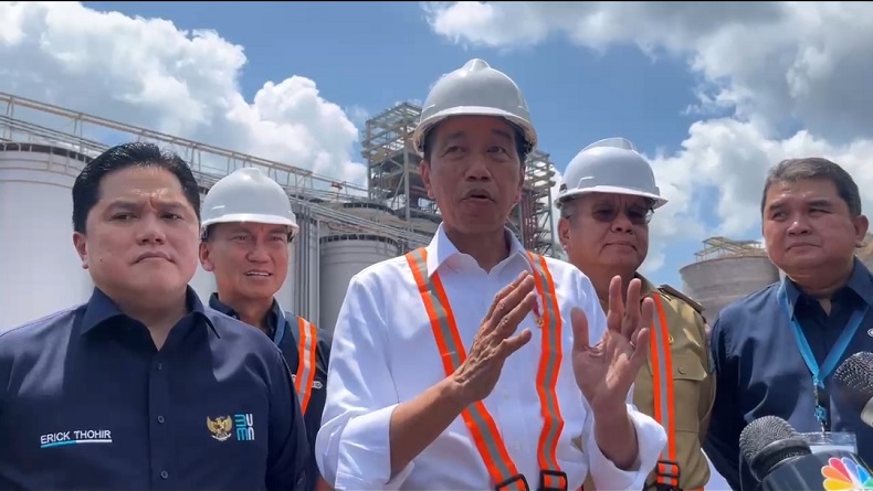 Momen Erick Thohir dan Bahlil Sedih Saksikan Jokowi Pamitan dengan Warga Pontianak 