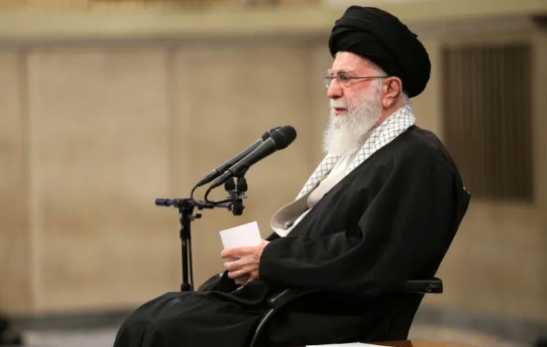 Israel Ngotot Bunuh Pemimpin Tertinggi Iran Khamenei, tapi Ditolak Trump