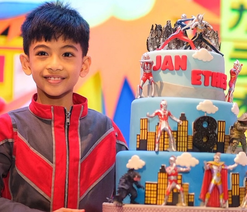 Profil Jan Ethes, Anak Wakil Presiden Gibran dan Cucu Jokowi