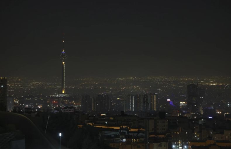 Takut Serangan Balasan Iran, Israel Tutup Wilayah Udara