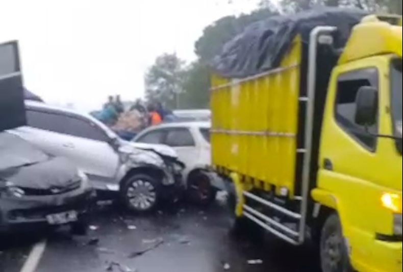 Kecelakaan Beruntun di Tol Purbaleunyi, Diduga Truk Rem Blong 