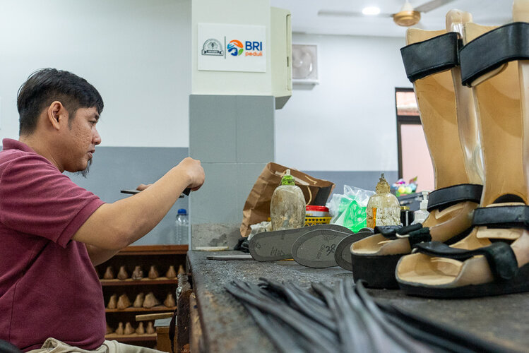 Dorong Pengembangan Penyandang Disabilitas, BRI Peduli Salurkan Beasiswa bagi YPAC Jakarta