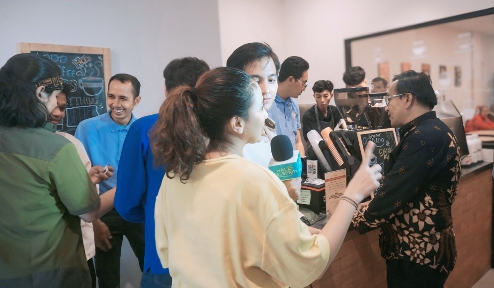 Coffee Shop Menjamur, Unik Ada yang Memadukan Warung Kopi dengan Klinik Gigi