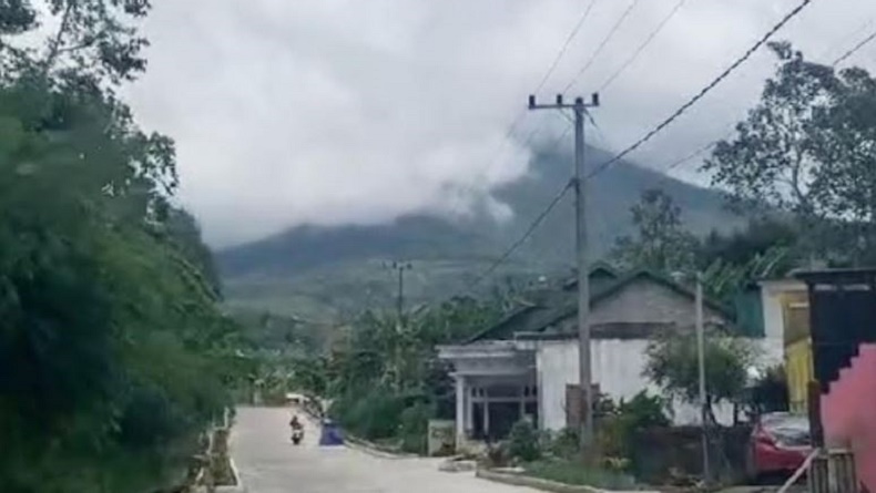 Viral Pengusaha Bakso Malang Perbaiki Jalan Desa, Sudah 15 Tahun Rusak