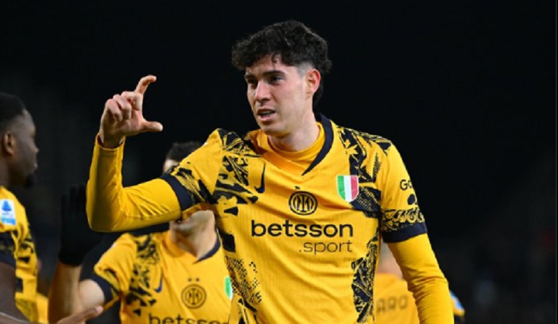 Arsenal dan Liverpool Saling Sikut Demi Bek Inter Milan, Barcelona Kena Tikung?