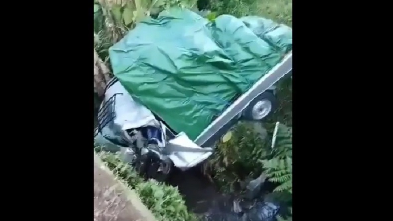 Kecelakaan Tragis di Pasuruan, Mobil Pikap Hindari Kucing Tabrak Pejalan Kaki hingga Tewas