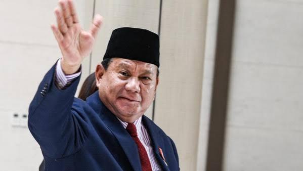 Terbang ke Malaysia, Prabowo akan Temui PM Anwar Ibrahim Hari Ini