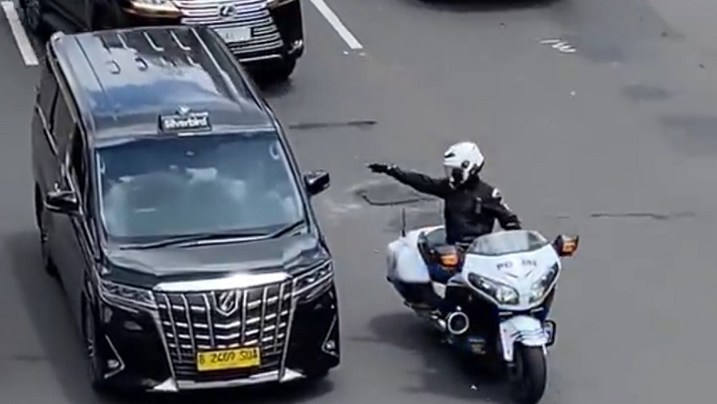 Heboh Pengunggah Video Patwal Mobil RI 36 Diduga Arogan Minta Maaf ke 3 Menteri