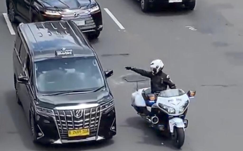 5 Fakta Mobil RI 36 Dikawal Patwal Ternyata Milik Raffi Ahmad, Terbaru Pengunggah Video Minta Maaf
