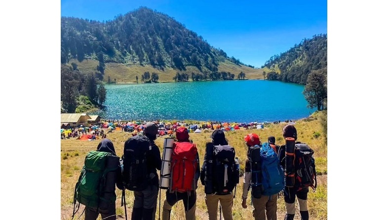 Pendakian Gunung Semeru Ditutup Total Mulai 17 Agustus, Ada Apa?