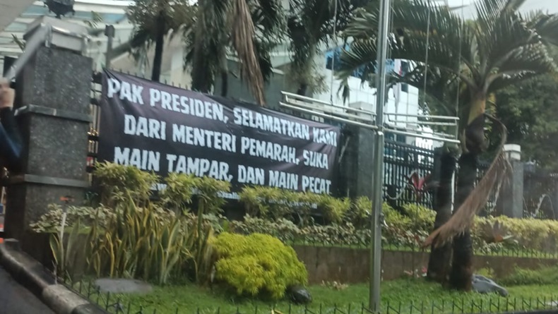 5 Berita Populer: Heboh Protes di Kemendiktisaintek hingga TikTok kembali Dibuka di AS