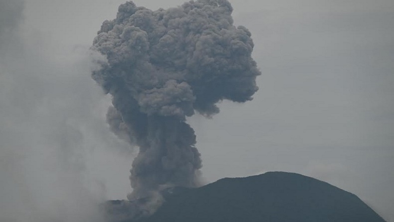 Gunung Ibu Erupsi Hari Ini, Semburkan Abu Vulkanis Setinggi 800 Meter