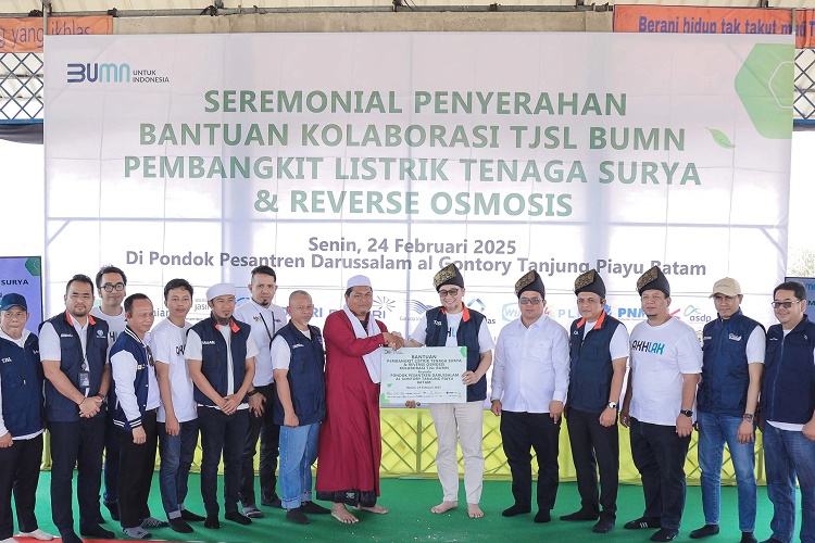 Pegadaian Hadirkan Akses Listrik dan Air Bersih di Batam