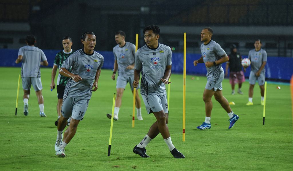 Baru Kena Mental, Pelatih Persib Bandung Ketar-ketir Menjamu Persik Kediri