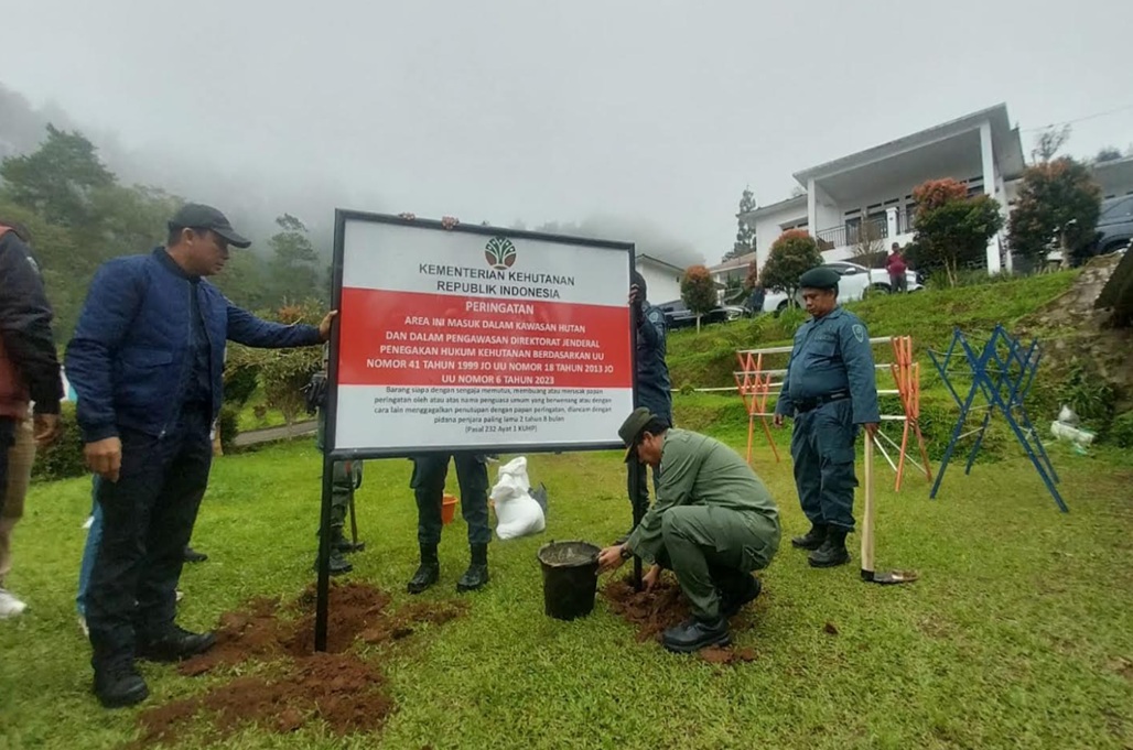 Kemenhut Segel 4 Vila di Puncak Bogor, Masuk Kawasan Hutan Produksi