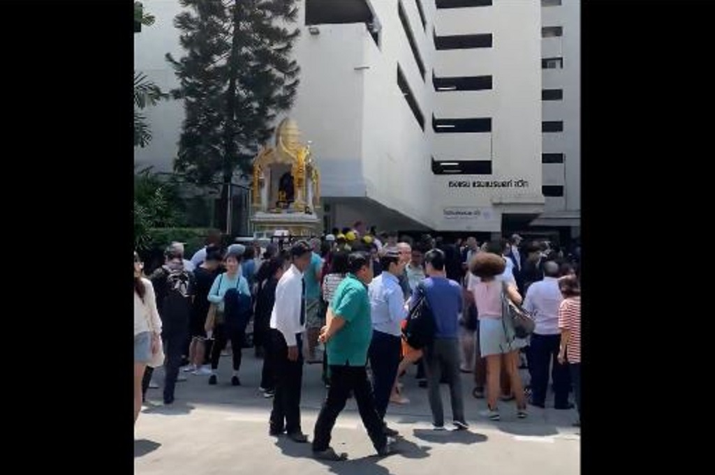 Gempa Dahsyat M7,7 Guncang Myanmar Terasa Kuat di Bangkok, Warga Panik Berhamburan Keluar Gedung 