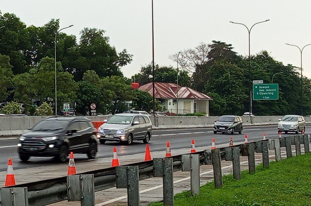 Puncak Arus Balik, Tol Jakarta-Cikampek Contraflow Arah Barat Pagi Ini