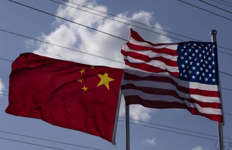 Perang Dagang AS-China Makin Panas, Trump Setop Impor Minyak Goreng