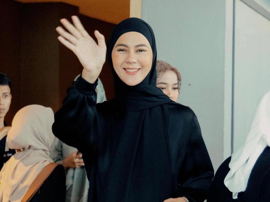 Paula Verhoeven Ditawari Jadi Aspri Hotman Paris, Berapa Gajinya?