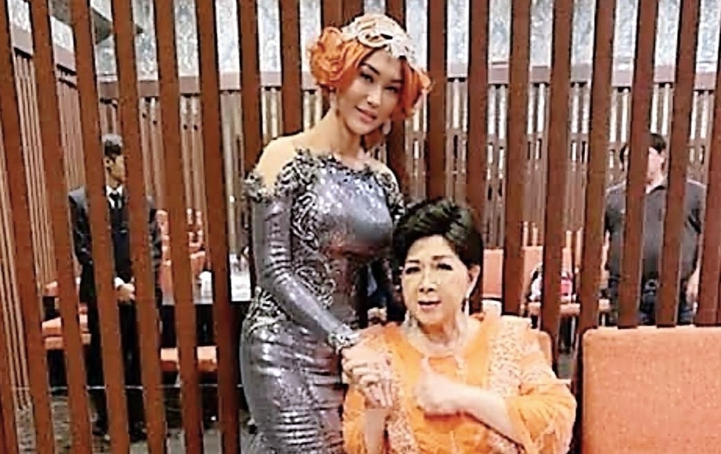 Inul Daratista Menangis dengan Kondisi Titiek Puspa usai Operasi Pembuluh Darah