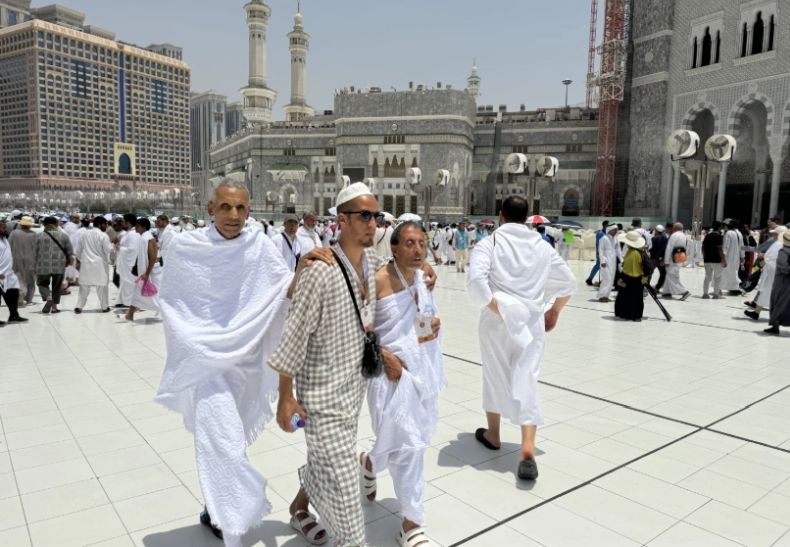 Lupakan Perang, Arab Saudi Terima Jemaah Haji Iran