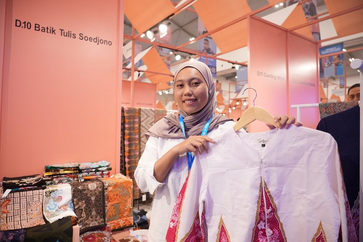 Didukung BRI, Pengusaha Batik Tulis Ini Bawa Warisan Budaya ke Pasar Global