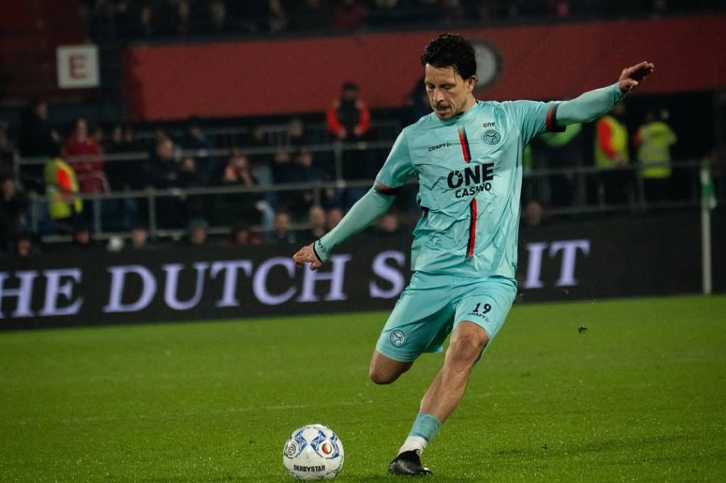 Thom Haye Ukir Statistik Apik, Almere City Kalah Tipis dari SC Heerenveen
