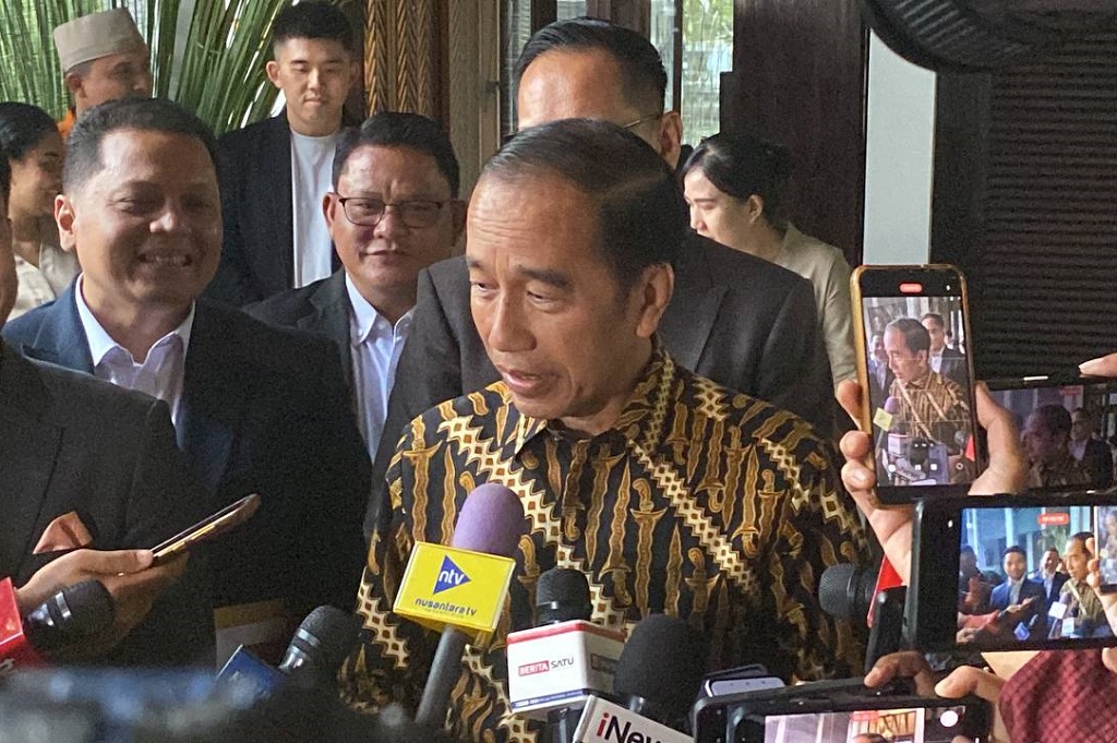 Jokowi juga Bertemu Mantan PM Inggris Tony Blair, Bahas Apa?