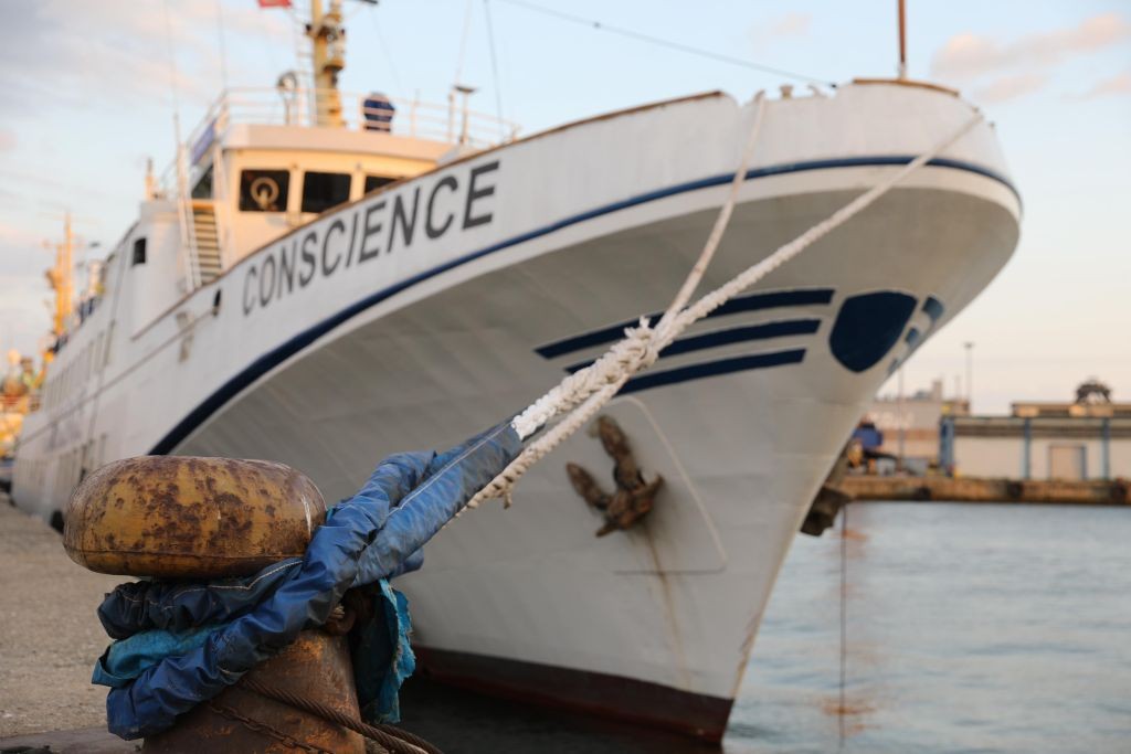 Kapal Freedom Flotilla Bawa Bantuan untuk Gaza dan 30 Aktivis Diserang hingga Tenggelam