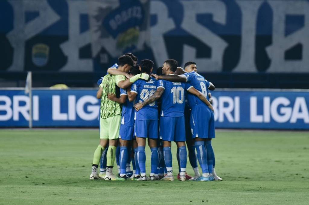 Persib Bandung Siap Manuver Hadapi Aturan Baru 11 Pemain Asing