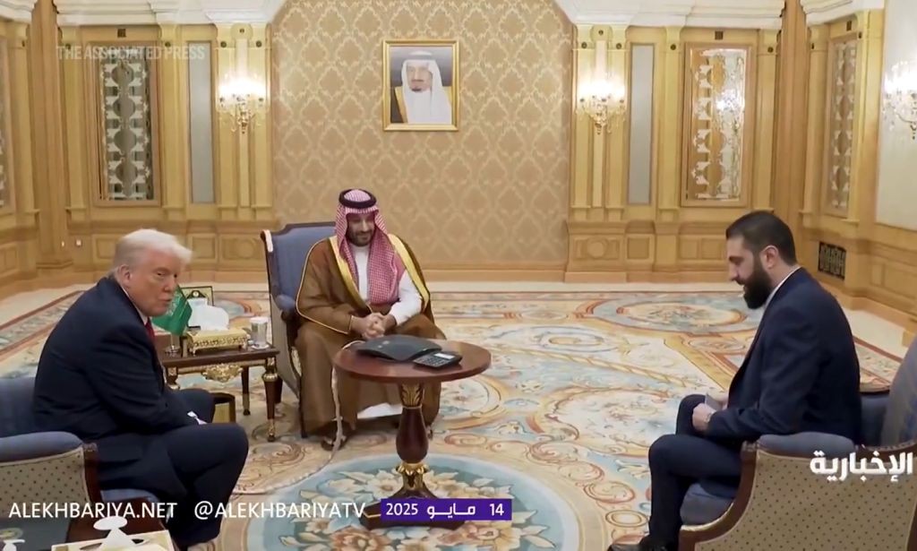Trump Bertemu Presiden Suriah Ahmad Al Sharaa, Israel Makin Murka