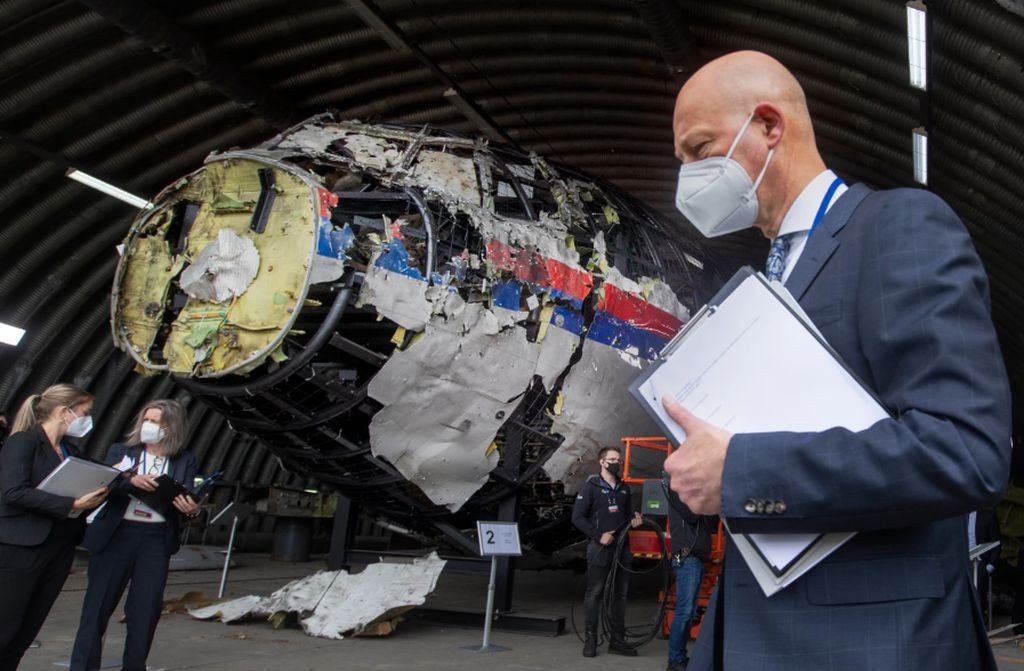 Bertemu Putin, PM Malaysia Anwar Ibrahim Bahas Pesawat MH17 Ditembak Jatuh di Ukraina