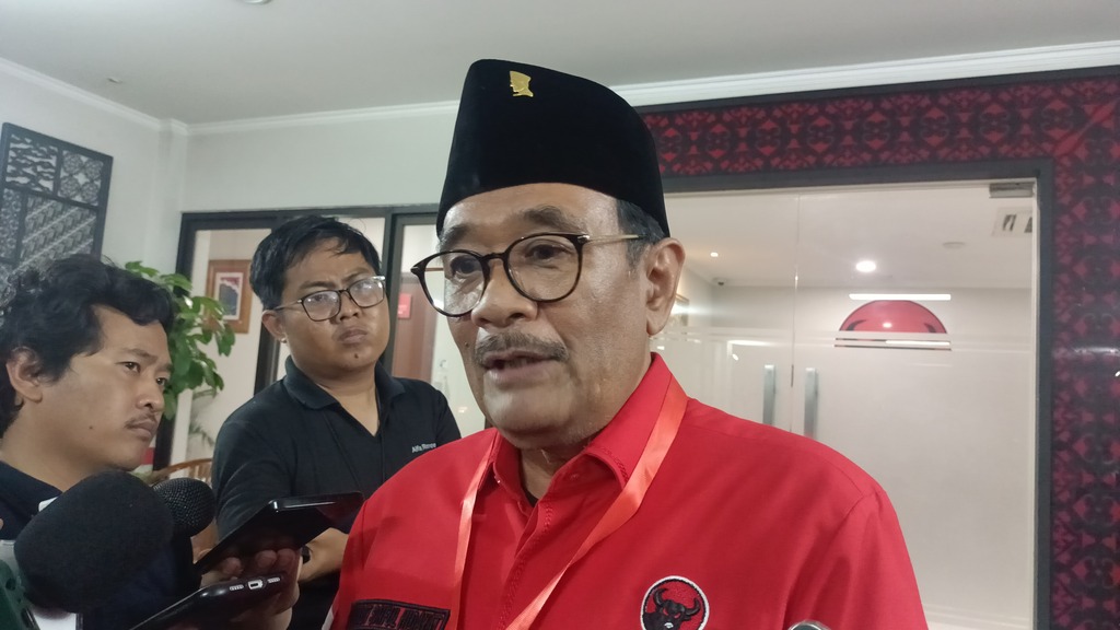 Djarot Buka Suara soal Peluang Jokowi jadi Caketum PSI: Kita Nggak Ngurus, Silakan Saja