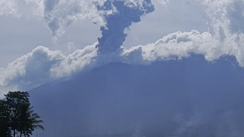 Gunung Marapi Erupsi, Warga Diminta Waspada